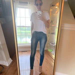 SkINNY LIGHT WASH JEANS
